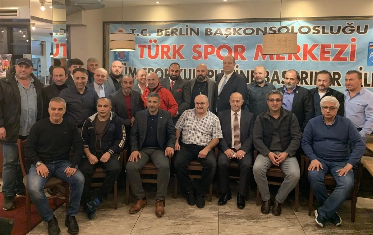 BFV Sorumlusu Mehmet Matur, "asker selamı"na Almanların bakışını yorumladı
