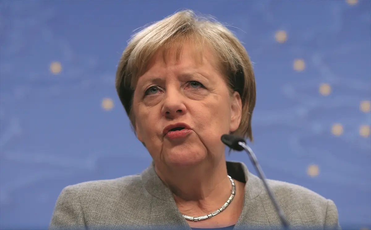 Başbakanı Merkel: "Şirketler nitelikli iş gücü sorunu yaşıyor"