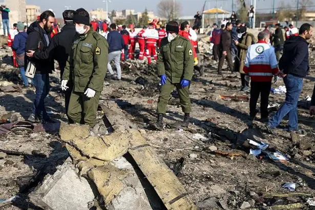 İran düşen uçağın karakutusunu Fransa'ya gönderiyor
