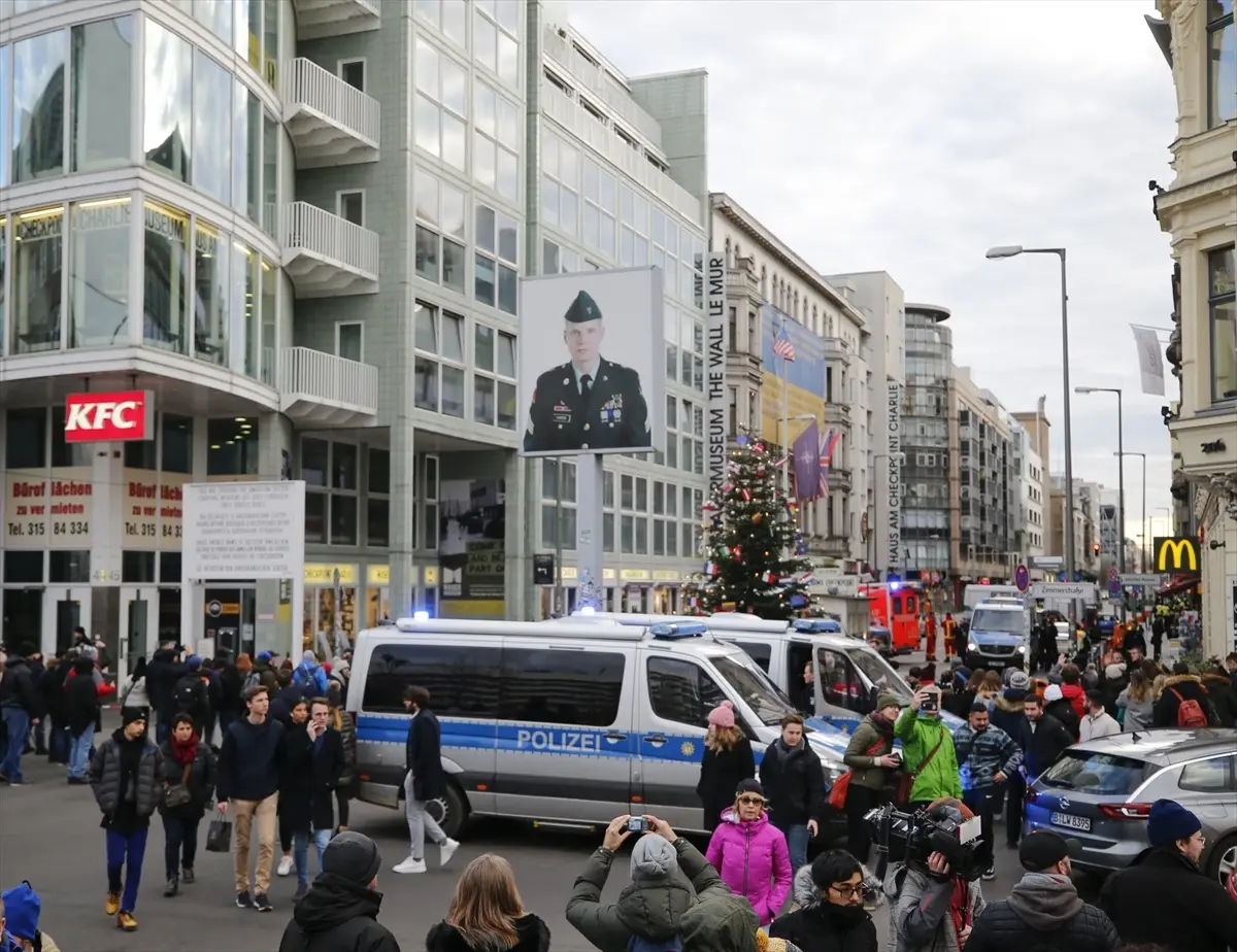 Berlin’de silahlı soygun girişimi