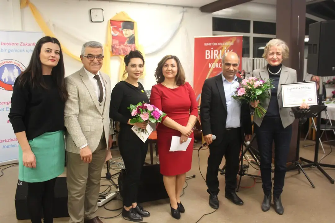 Ruhr Veliler Birliği "Yılın Emekçi Kadını" ödülünü verdi