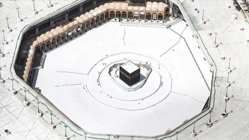Suudi Arabistan Başmüftüsü: Kovid-19 nedeniyle teravih ve bayram namazı evlerde kılınacak