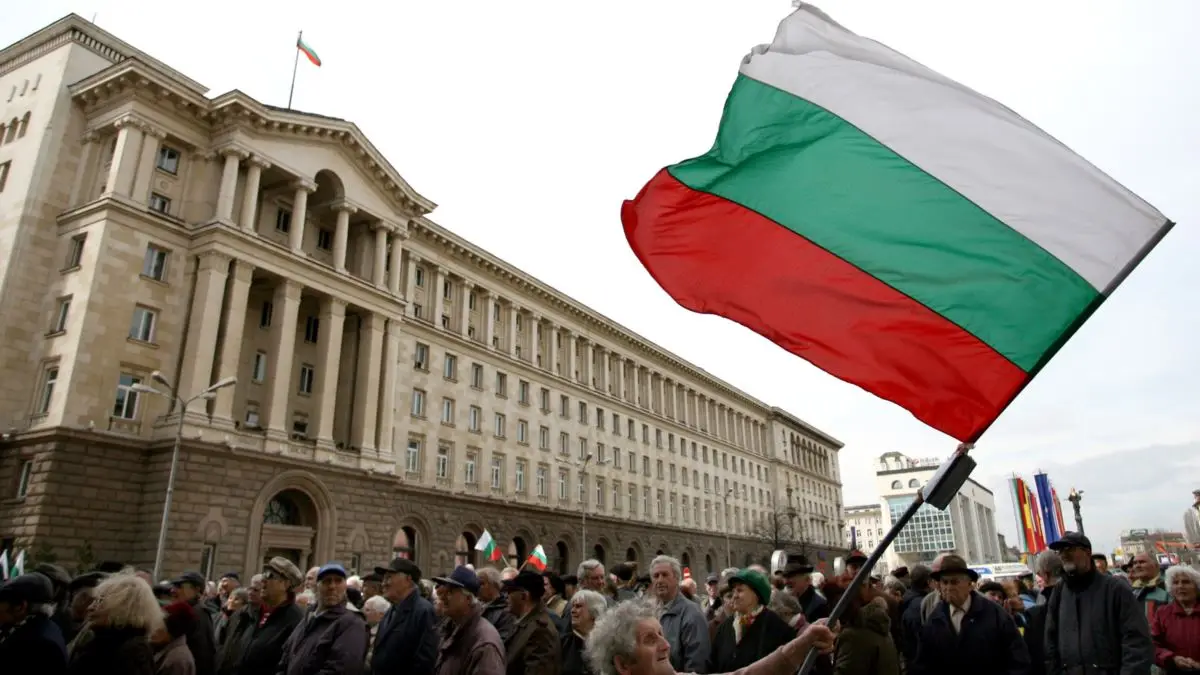 Bulgaristan'da Binlerce Protestocu Hükümeti İstifaya Çağırdı