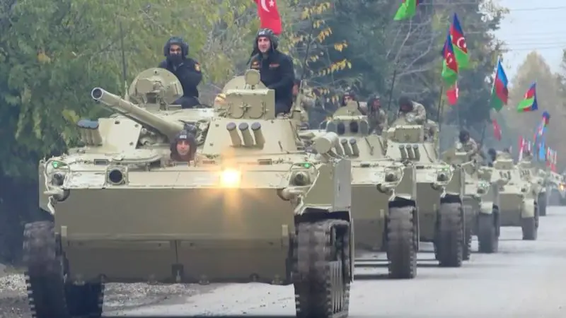 Azerbaycan Ağdam’a Girerken Ermenistan’da Siyasi Kriz Sürüyor