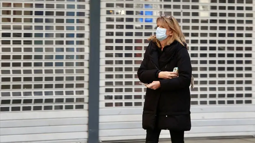 İngiltere'de son 24 saatte 598 kişi hayatını kaybetti