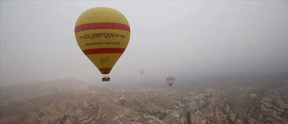 Kapadokya'da balonlar 'sis denizi'nde uçtu