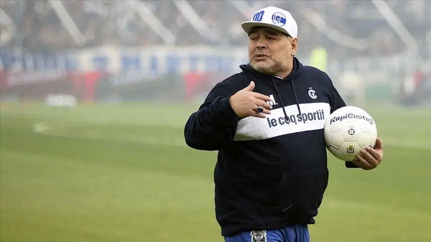 Maradona son yolculuğuna uğurlandı