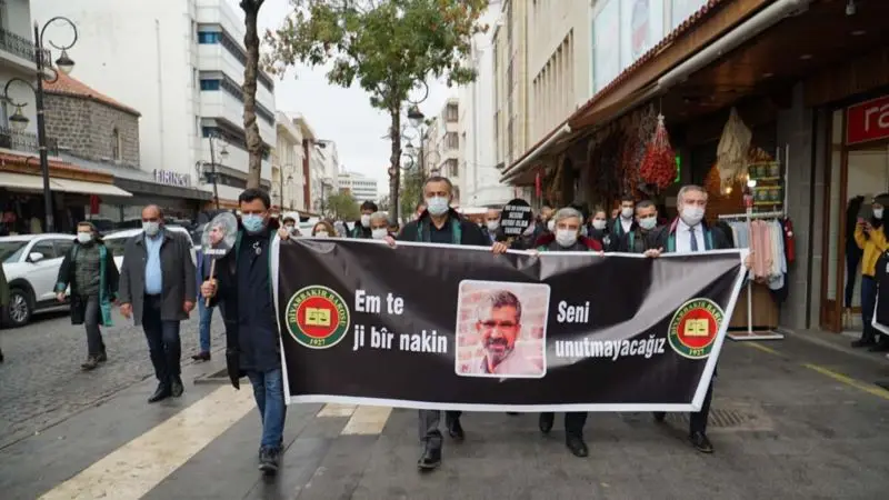 Tahir Elçi İçin Pandemi Gölgesinde Anma
