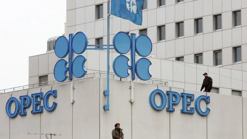 OPEC ve Rusya’dan Üretimde Sınırlı Artış Kararı