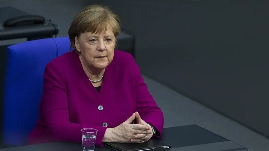 Merkel, Kovid-19'la mücadelenin yüzyılın görevi olduğunu söyledi
