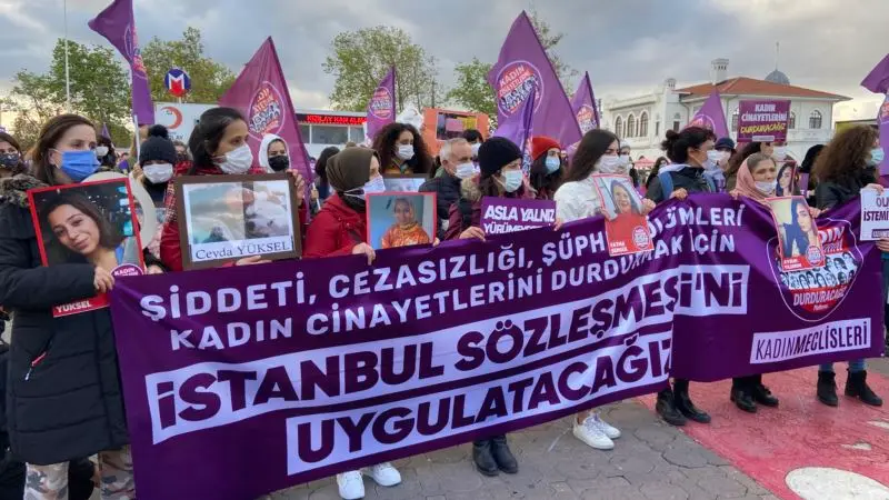 Melek İpek Örneği Kadın Cinayetlerinde Tartışma Başlattı