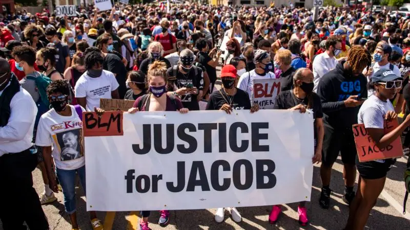 Siyah Jacob Blake’in Vurulmasında Beyaz Polis Memuru Aklandı