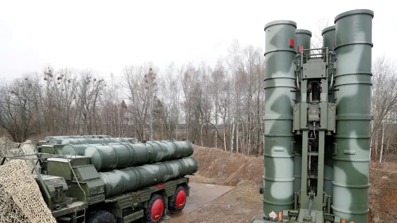 "Türkiye S-400 Sistemini Elinde Tutmamalı"