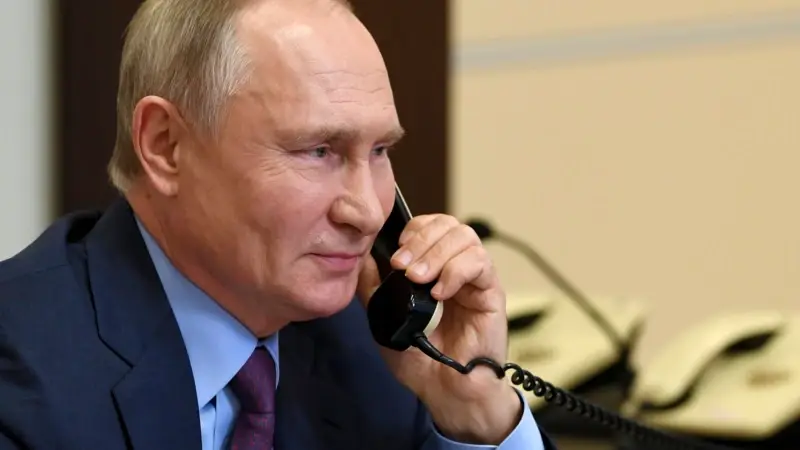"ABD Seçimlerine Müdahaleyi Putin Yönetti"