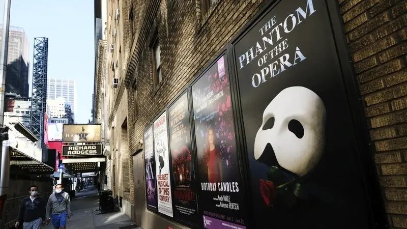 Broadway Perdelerini Yeniden Açmaya Hazırlanıyor