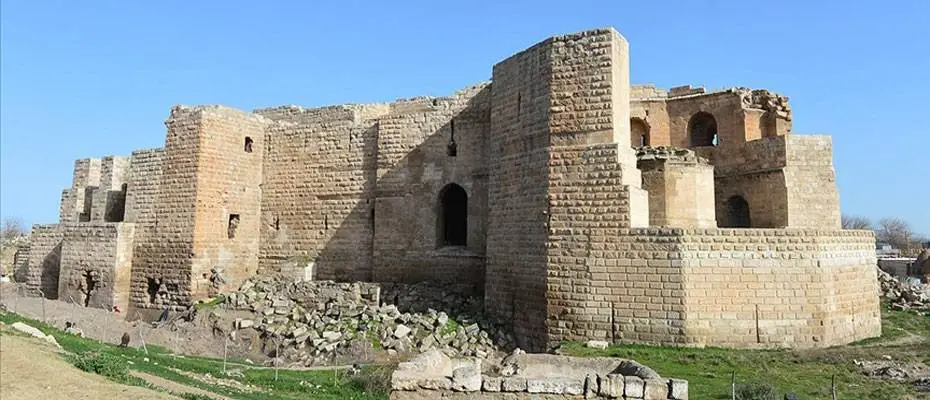 Harran Sarayı'na giriş 9 asır önceki gibi tarihi köprüden yapılacak