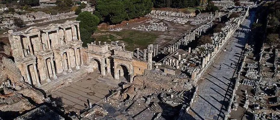 Ege'nin görkemli antik kentleri: Efes, Laodikya ve Afrodisyas