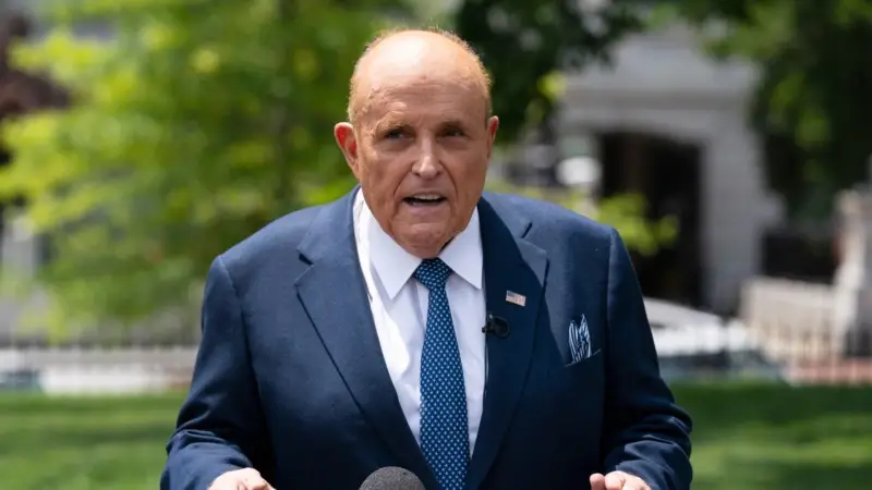 Giuliani’nin New York’taki Evine Baskın