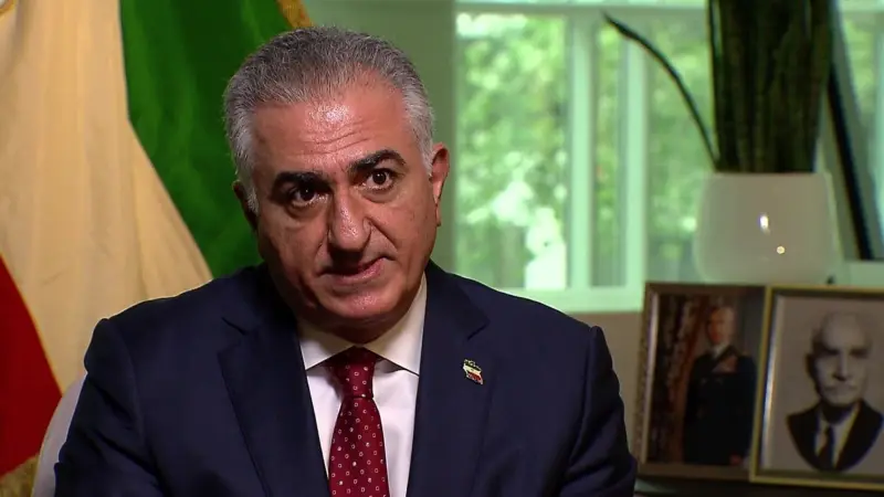 "İran'da İleride Halkın Seçtiği Bir Hanedan Olmalı"
