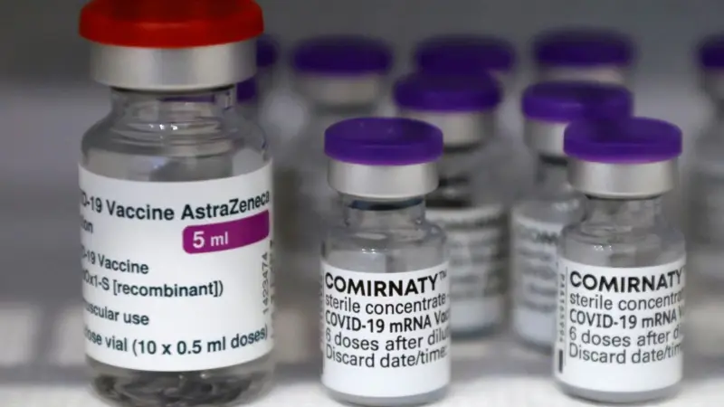 "AstraZeneca'dan Sonra İkinci Dozda Pfizer Aşısı Olmak Güvenli"
