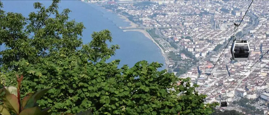 Doğasıyla cezbeden Boztepe'de turist hareketliliği yaşanıyor