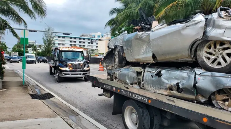 Florida’da Yıkılan Binada Çalışmalara Son Verildi