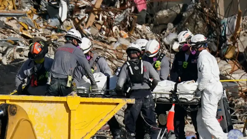 Miami'de Çöken Binada Ölenlerin Sayısı 90'a Yükseldi
