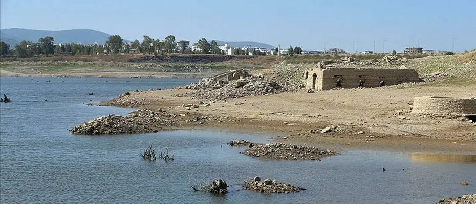 Bodrum'un suyunu karşılayan Mumcular Barajı yüzde 10'luk seviyenin altına düştü