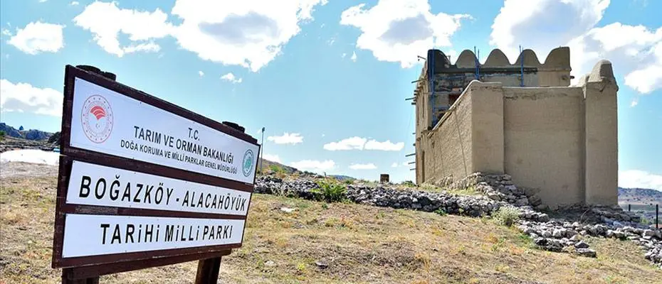 Hattuşa'daki örnek Hitit surları her yıl zorlu kış şartlarına hazırlanıyor