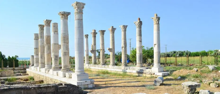 Mersin'deki kazılarda şair Aratos'un anıt mezarının olduğu yapının zeminine ulaşıldı