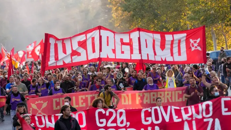 Protestocular G20 Zirvesi'ne Giden Yolu Kapattı