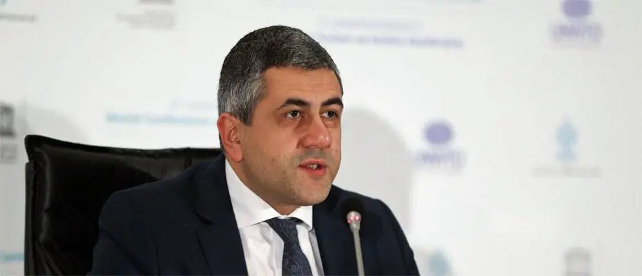 Kovid-19 tüm dünyada turizm sektörünü vurmaya 2021'de de devam etti