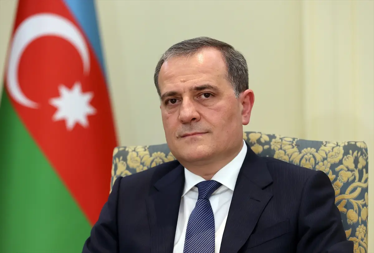 Azerbaycan Dışişleri Bakanı Bayramov, Ermenistan'a anında karşılık vereceklerini söyledi