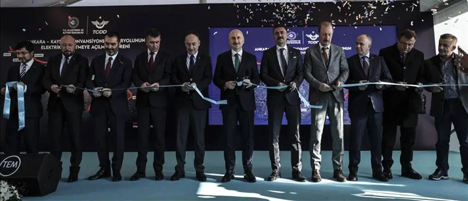Ankara-Kayseri konvansiyonel demir yolu 'elektrikli' olarak işletmeye açıldı