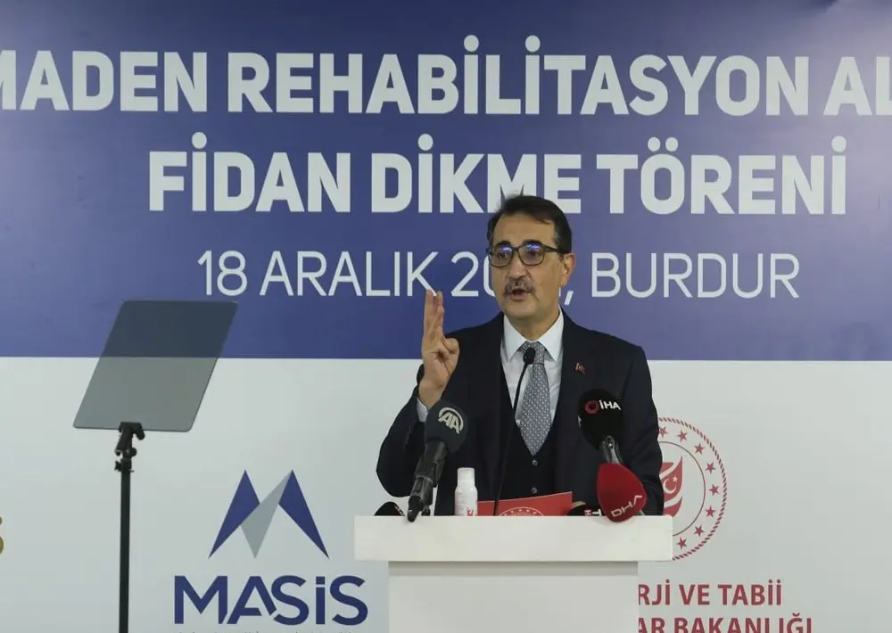Üretimi sonlandırılan maden sahalarına lavanta ve tıbbi aromatik bitki ekiliyor
