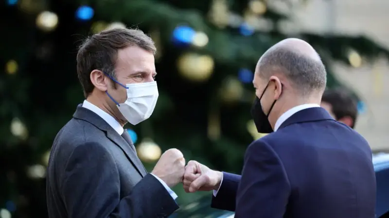 Olaf Scholz'dan İlk Ziyaret Macron'a