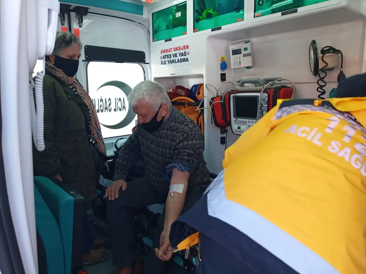 Sivas'ta tipide yolu kapanan köylerdeki hastaların imdadına yardım ekipleri koşuyor
