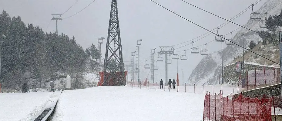 Palandöken ABD, Rusya, Norveç ve Ukrayna'dan kayak meraklılarını ağırlıyor