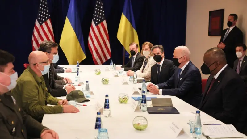 Biden Polonya'da Ukraynalı Yetkililerle Görüştü