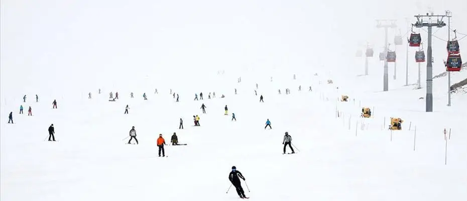 Erciyes renkli etkinliklerle de konuklarını 'zirveye' taşıyor