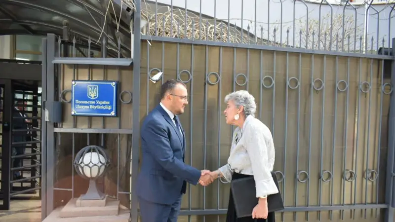 ABD’li Yetkililerden Ukrayna’nın Ankara Büyükelçiliği’ne Ziyaret
