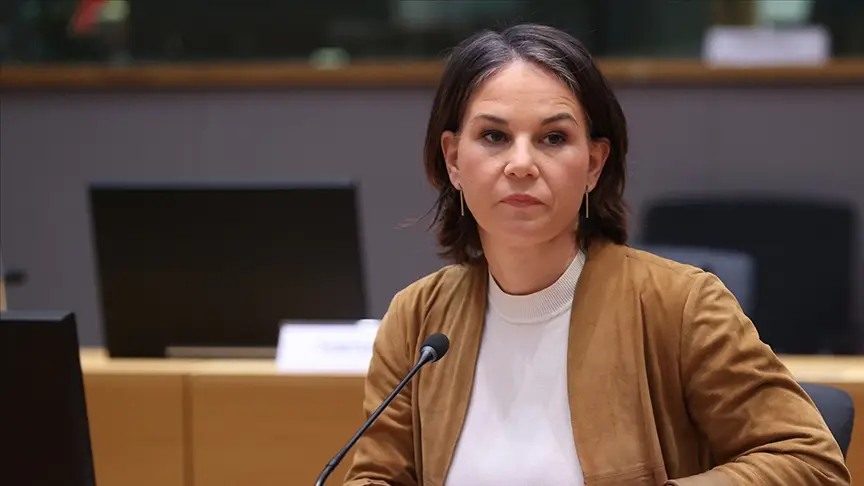Baerbock: Ukrayna'nın ağır silahlara ihtiyacı var