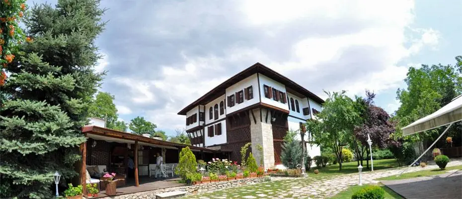 Safranbolu üç ayda nüfusunun 3 katı turist ağırladı