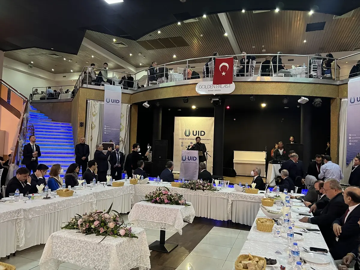 Yanık: Almanya'da çok nitelikli ve güzel bir topluluk var
