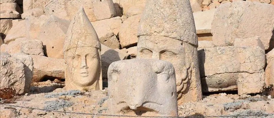Nemrut Dağı'nda bayram yoğunluğu yaşandı