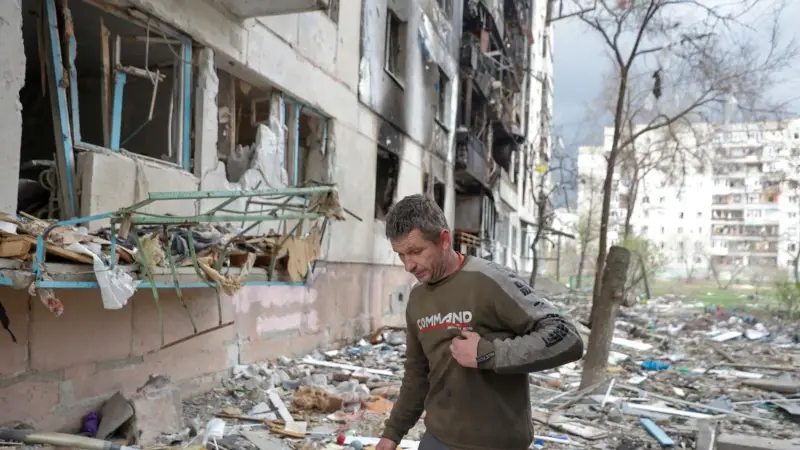 Rus Askerleri Syevyerodonetsk'in Dış Mahallelerinde