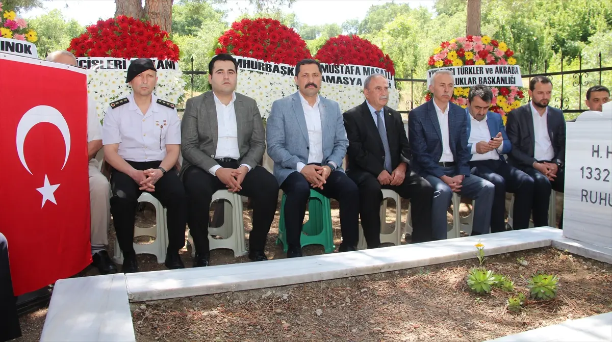 Solingen'de 29 yıl önce düzenlenen ırkçı saldırıda yaşamını yitirenler anıldı