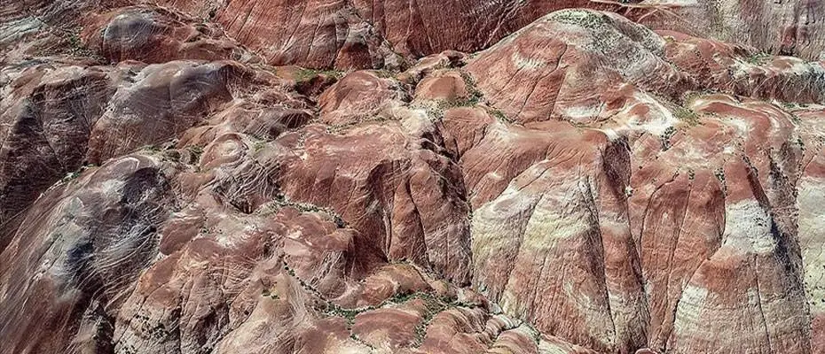 Iğdır'daki Gökkuşağı Tepeleri dron ile görüntülendi