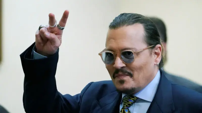 Johnny Depp Eski Eşine Açtığı İftira Davasını Kazandı
