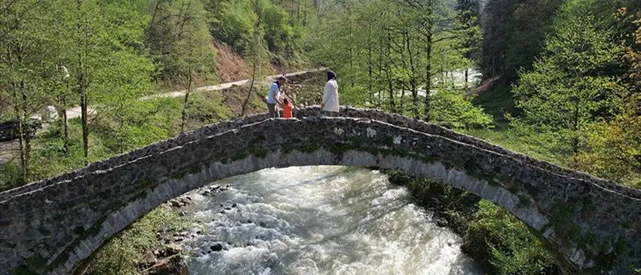 Rize'nin tarihi kemer köprüleri artık turizme hizmet ediyor